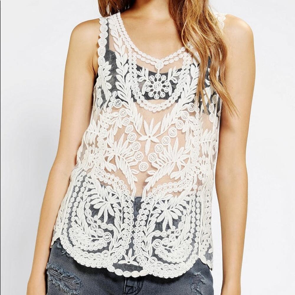Pins & Needles Embroidered Lace Tank Top Size Medium
